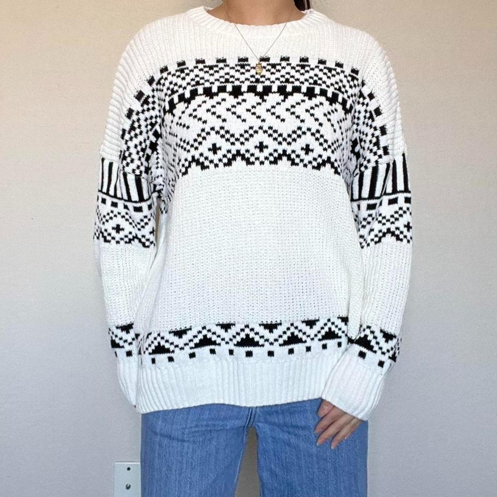 White Patterned Sweater - Picture 5 of 6